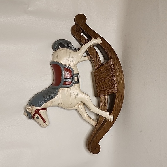 Vintage Burwood Rocking Horse Wall Decor USA 1980s 10" x 13" Nursery Plaque - Picture 1 of 10